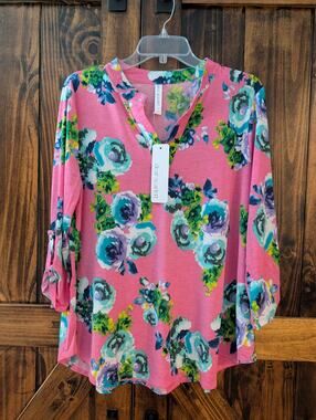 NWT Dear Scarlett Lizzy womens L pink blue floral Wrinkle Free Easy Care Blouse